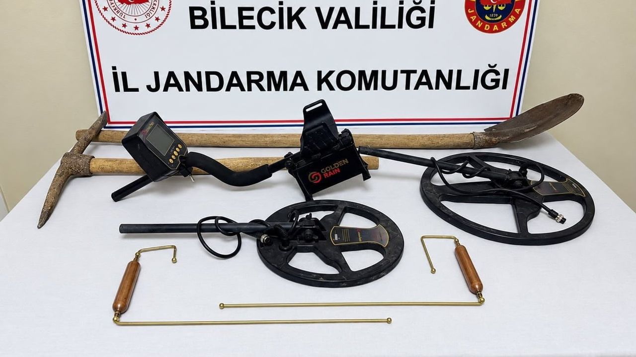 Gölpazarı'nda define ararken suçüstü yakalanan iki kişi adli soruşturma başlattı