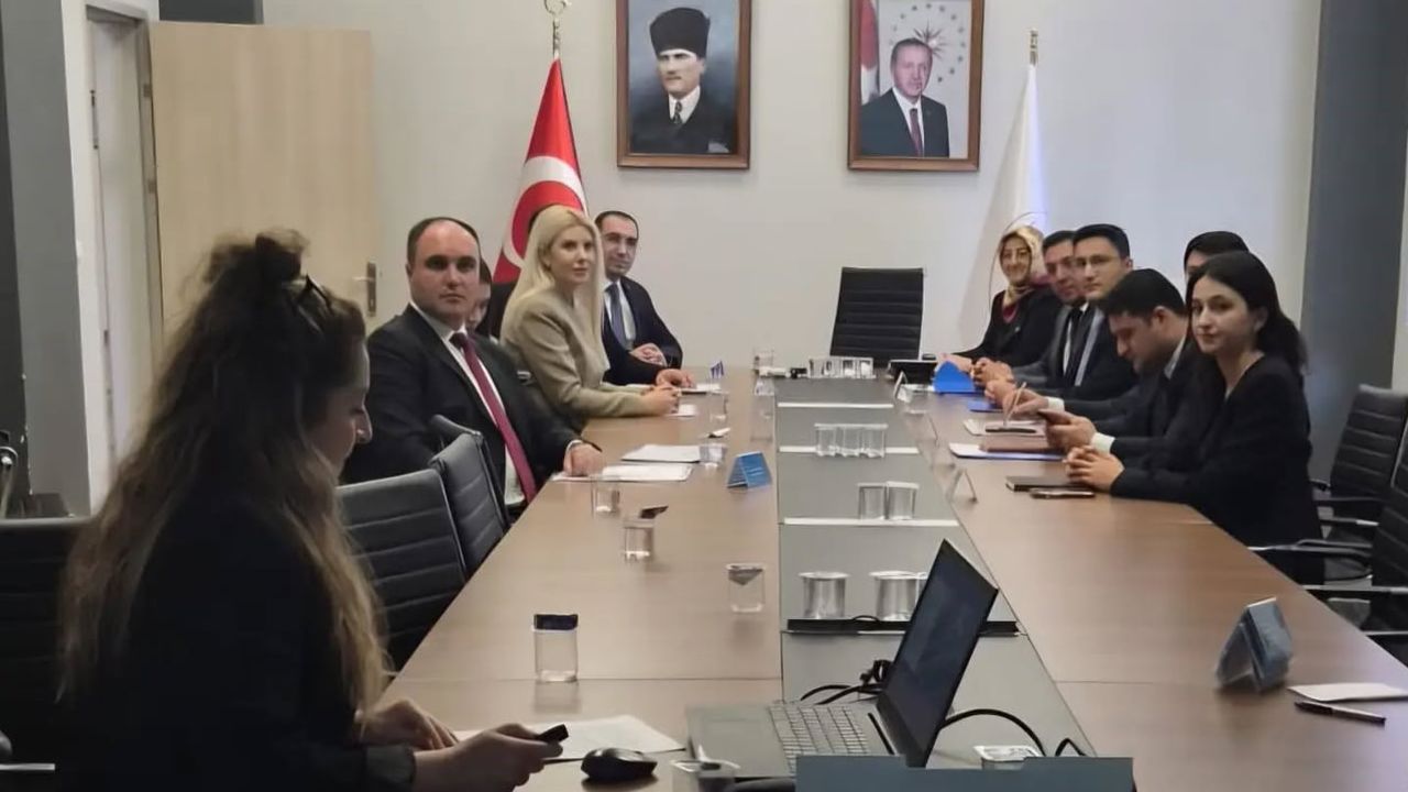 Gönüllülüğü dijitale taşıyan 'İyilik Var' platformu Kütahya'da tanıtıldı