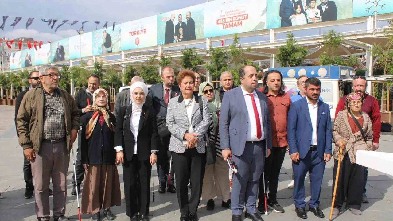 Görme engellilerden Aydın'da erişilebilir kaldırım çağrısı