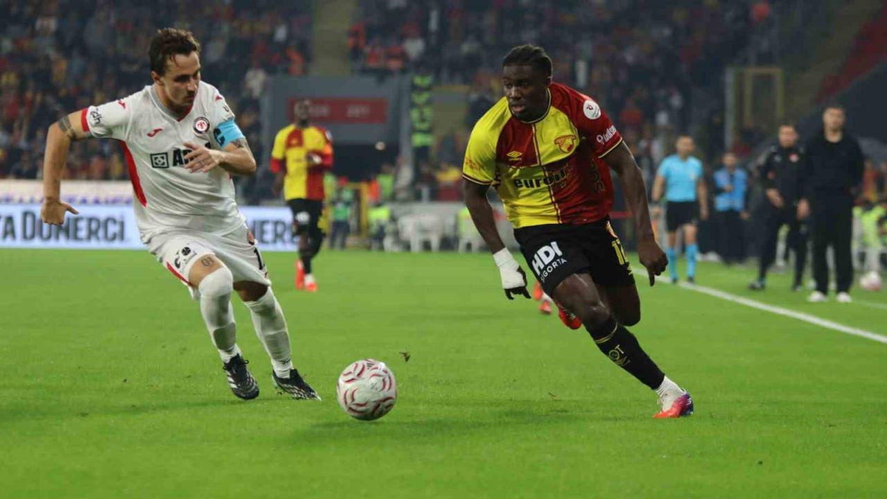 Göztepe erken golle rakibini çözdü: Çorum FK 0-2