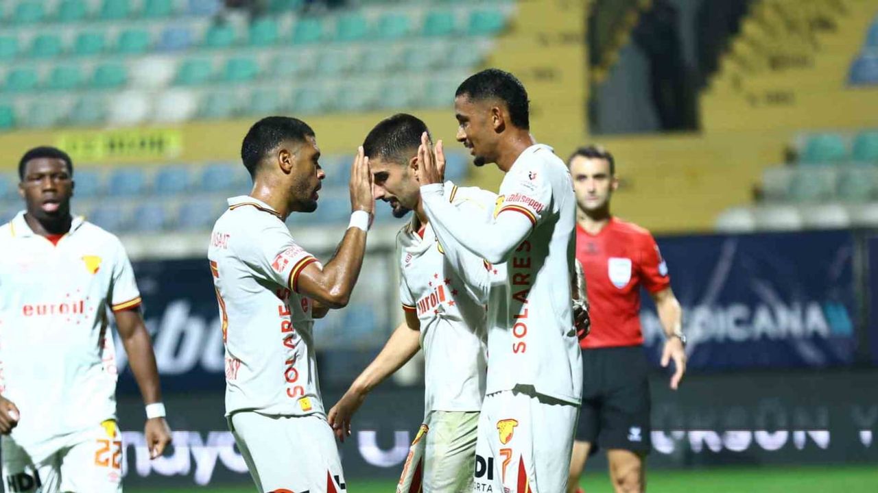 Göztepe Eyüpspor'u 4-0 mağlup ederek çıkışını sürdürdü