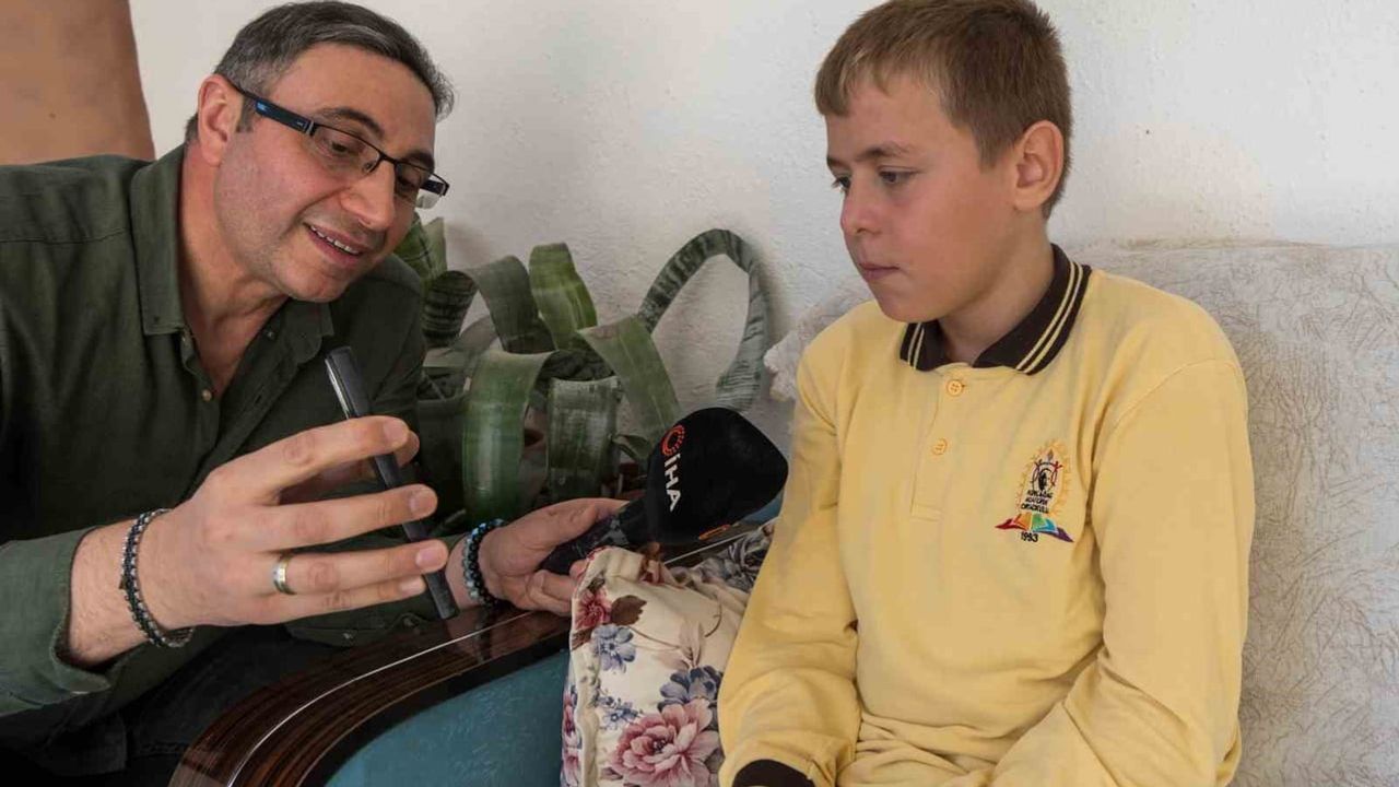 Gözyaşlarını gören taraftardan forma ve maç daveti