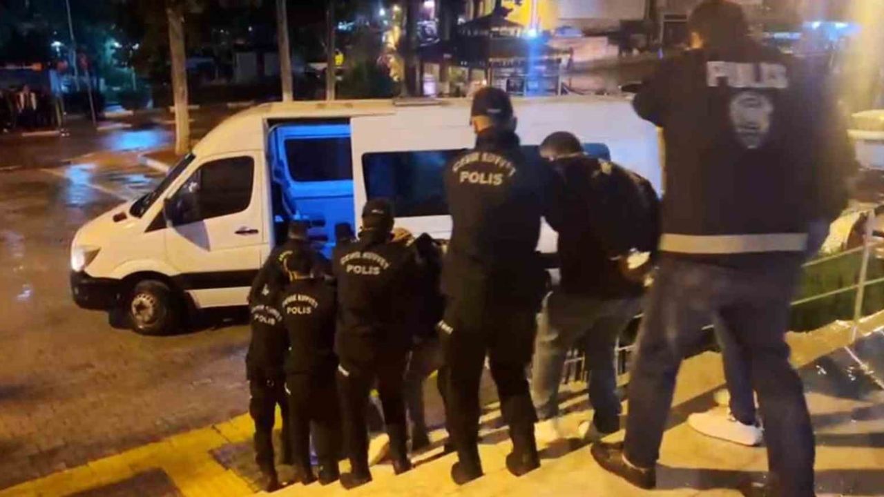 Gülnar'da ruhsatları soruşturulan iki işletmede fuhuş iddiası: 6 tutuklama