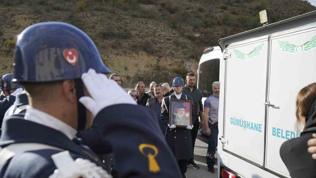 Gümüşhane dualarla uğurladı: Kıbrıs gazisi İlyas Kullukçu toprağa verildi