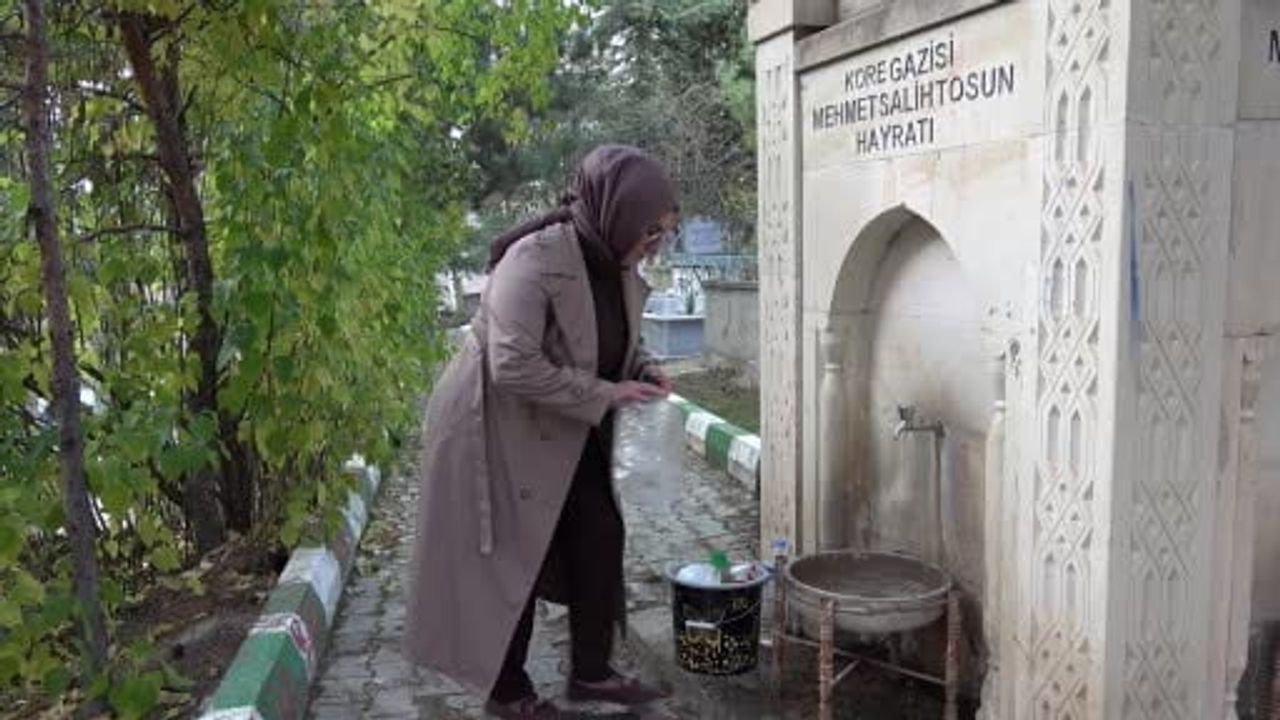 Gümüşhaneli sanatçı mezar taşları ve çeşmeleri gönüllü olarak yeniliyor