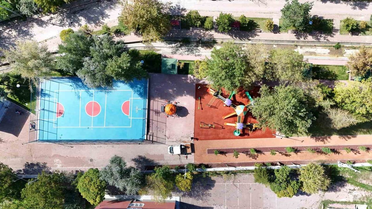 Gürpınar'a nefes alanı: Deringöz parkı ve havuzu tanıtıldı
