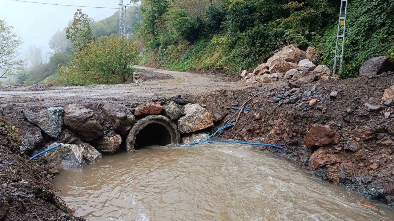 Güzeldere'de yağışın yarattığı hasar ekip çalışmasıyla giderildi
