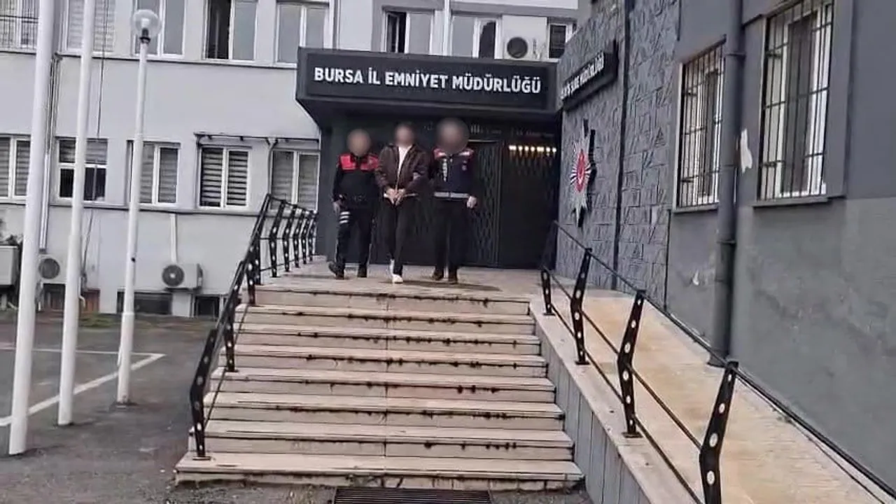Güzellik merkezi maskesiyle Bursa'da senet tuzağı: 305 sözleşme ele geçirildi