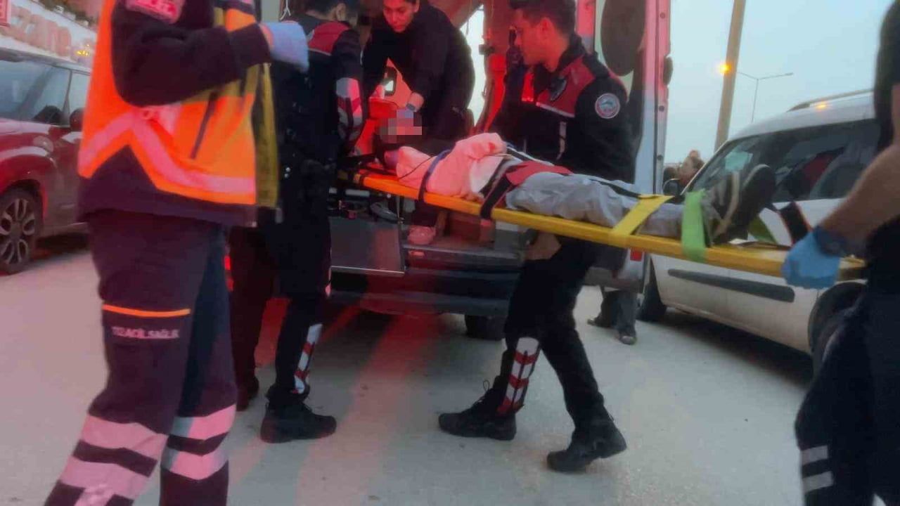 Güzelyalı'da aniden yola çıkan çocuğa motosiklet çarptı