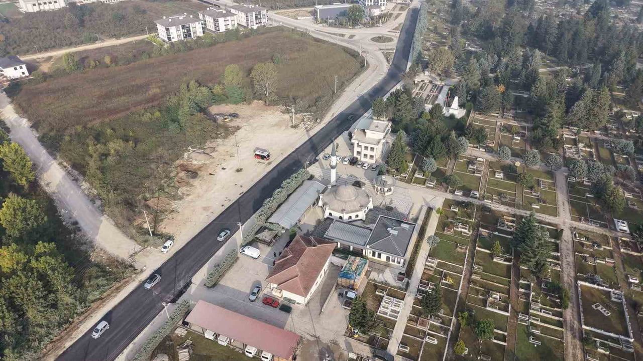 Hafta sonu mesaisiyle iki günde Gazhane caddesi asfaltlandı