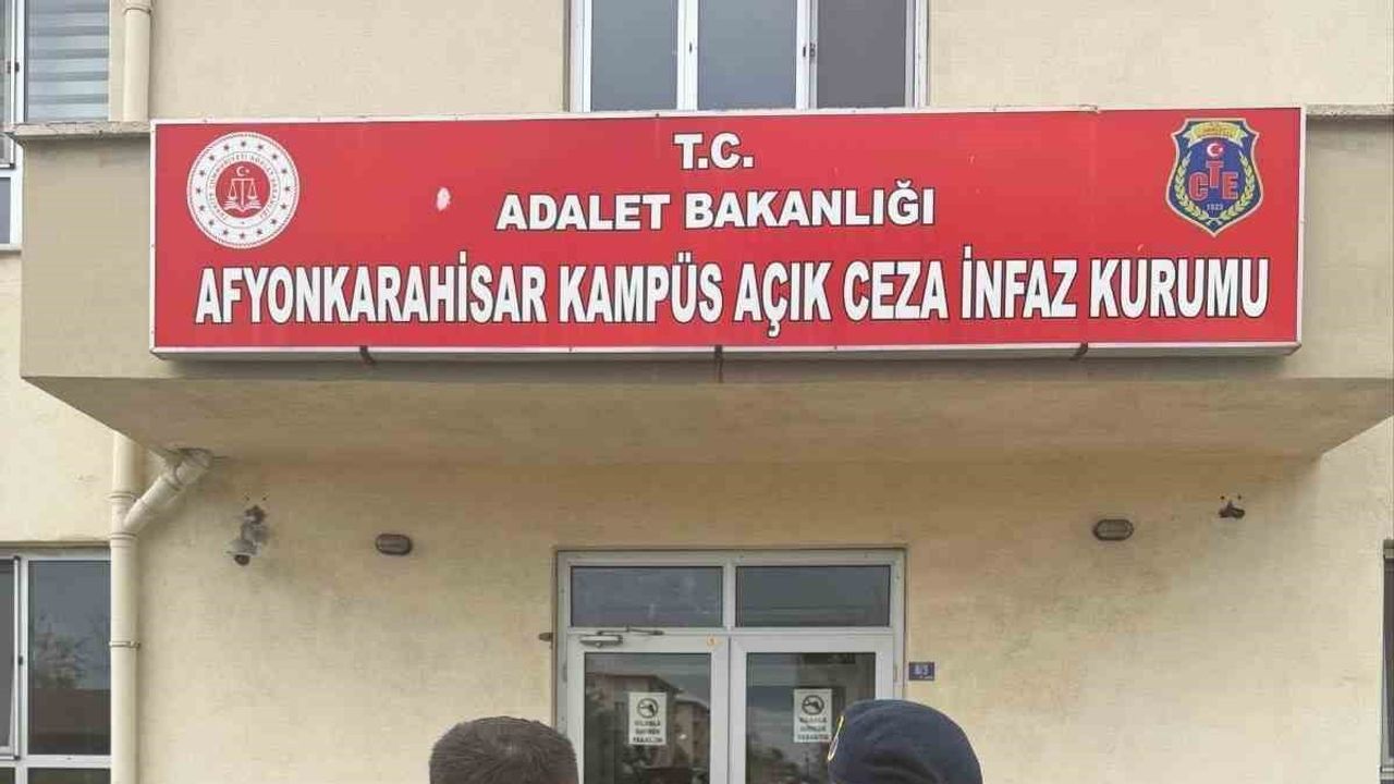 Haftalık denetimde Afyonkarahisar'da 42 aranan kişi yakalandı, 15'i tutuklandı