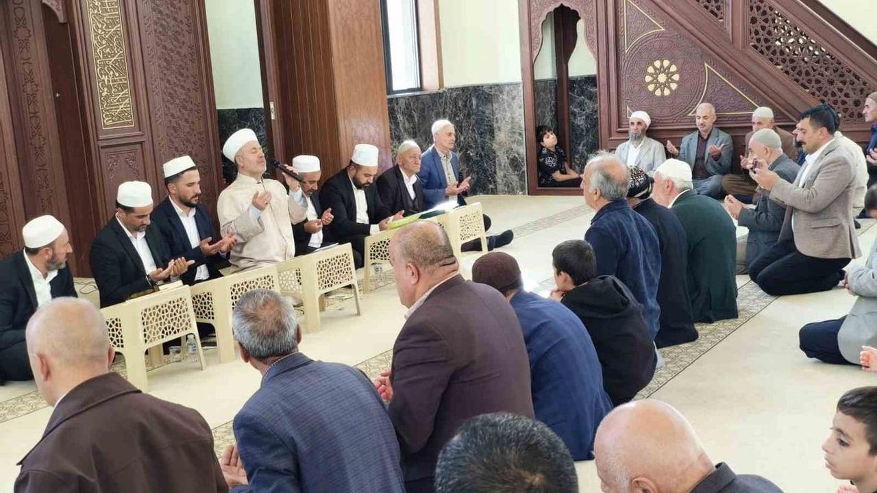Hakkari'de vefat eden din görevlileri dua ve mevlitle anıldı
