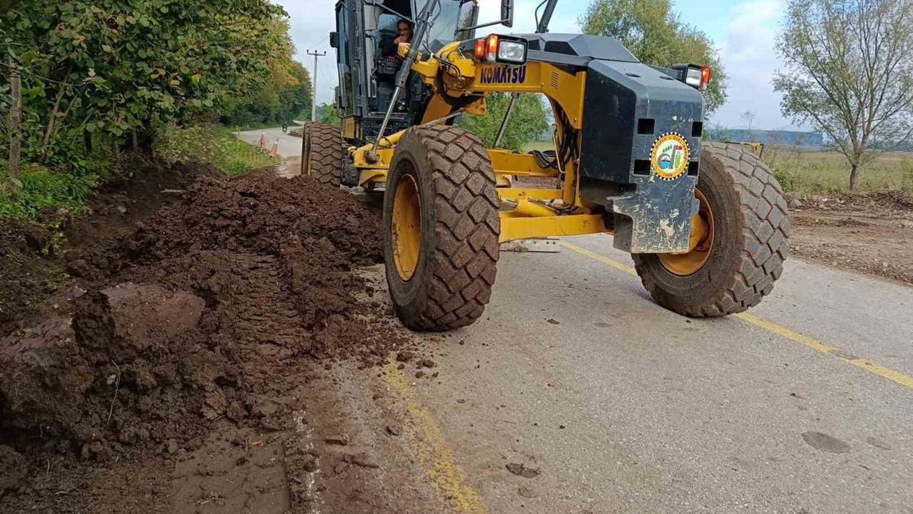Hamamüstü'nde yol güvenliğini artıracak beton v kanallar