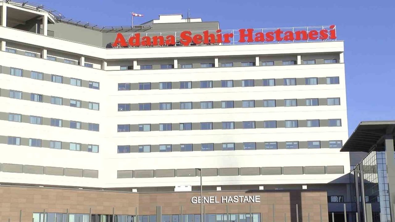 Hastanede silahla saklanan baba özel harekat operasyonuyla yakalandı