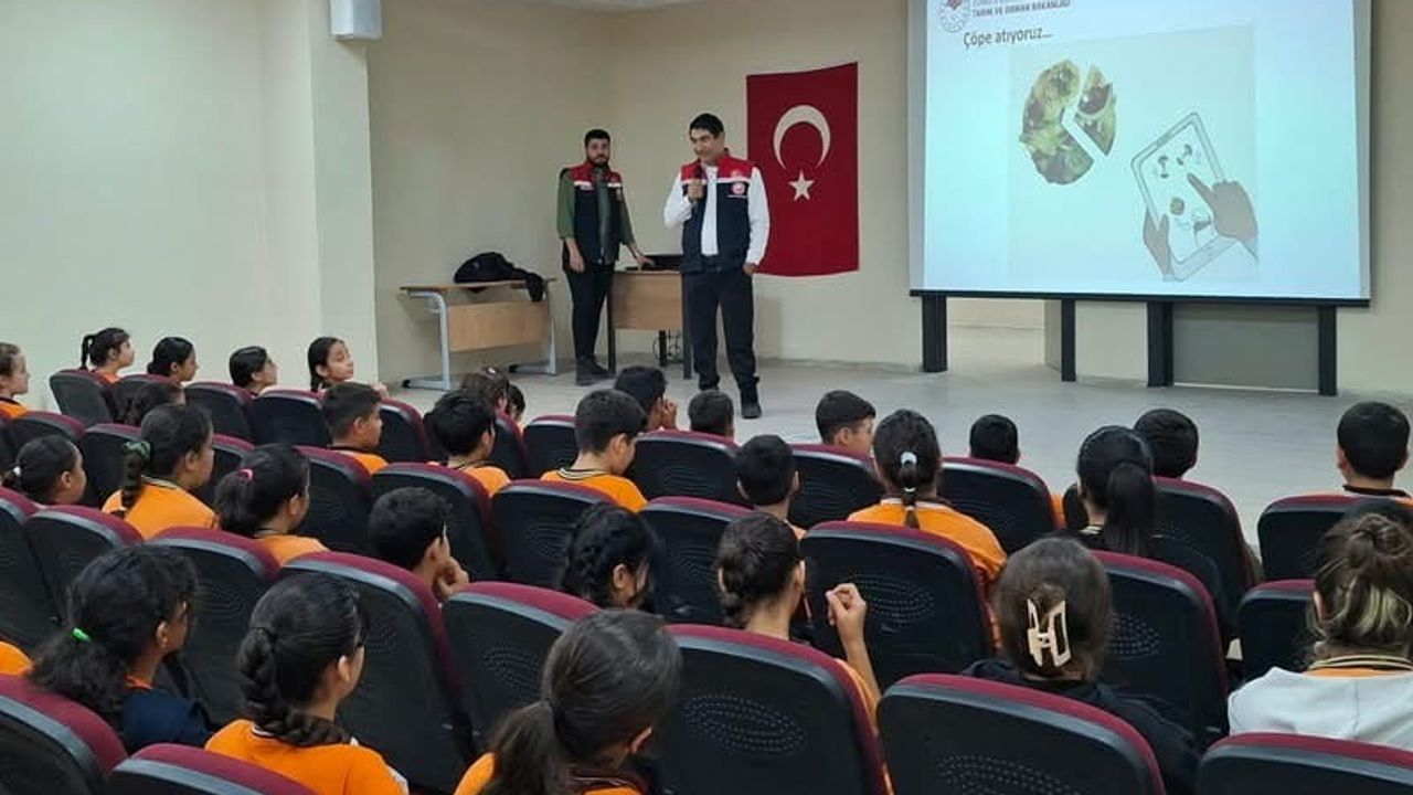 Hatay’da çocuklara yiyeceklerin kıymetini öğreten okul programı