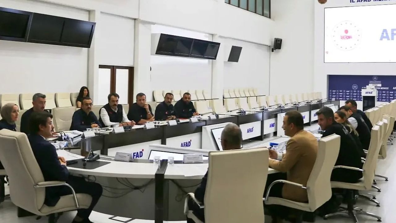 Hatay’da kırsal afet konutlarının yapım süreci masaya yatırıldı