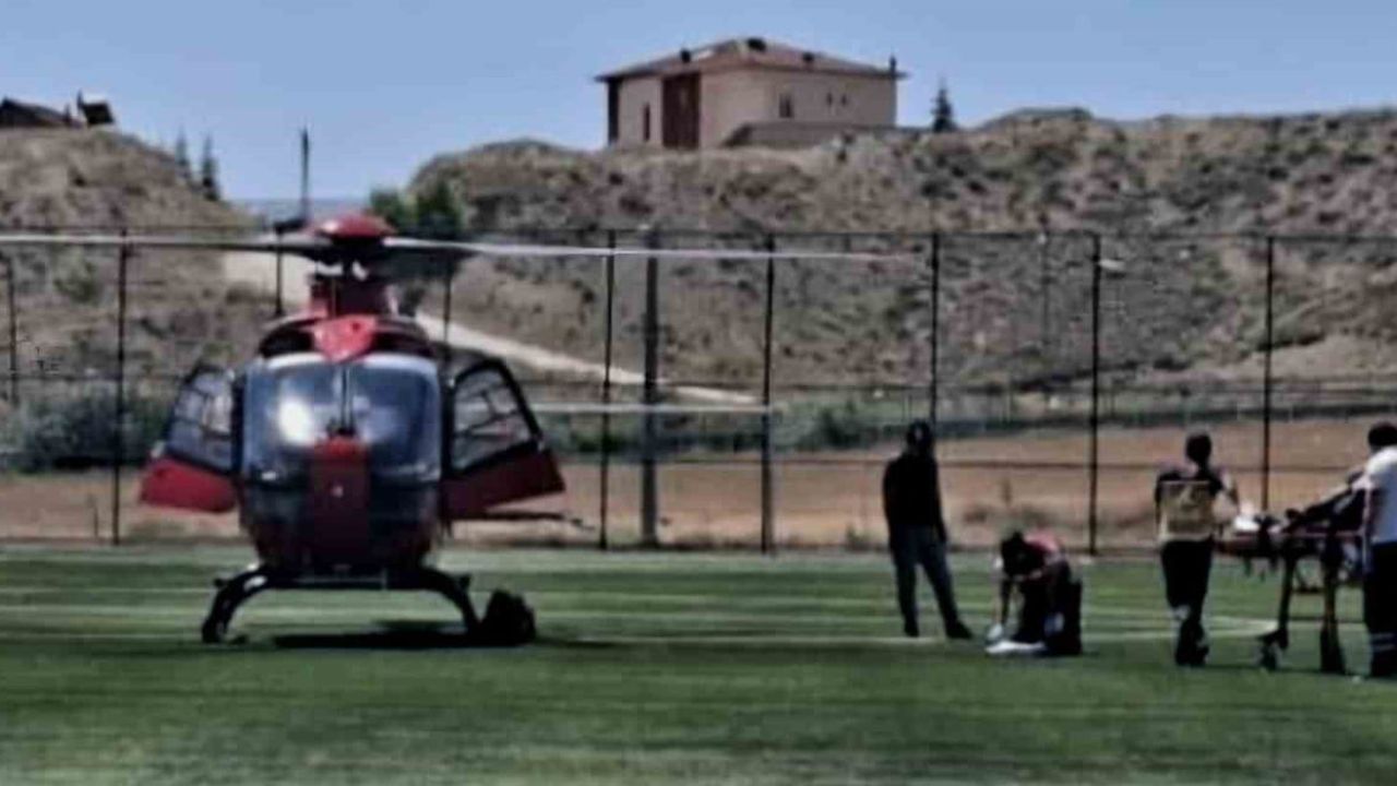 Hava ambulansıyla Malatya'ya sevk edilen 20 yaşındaki hasta tedavi altında