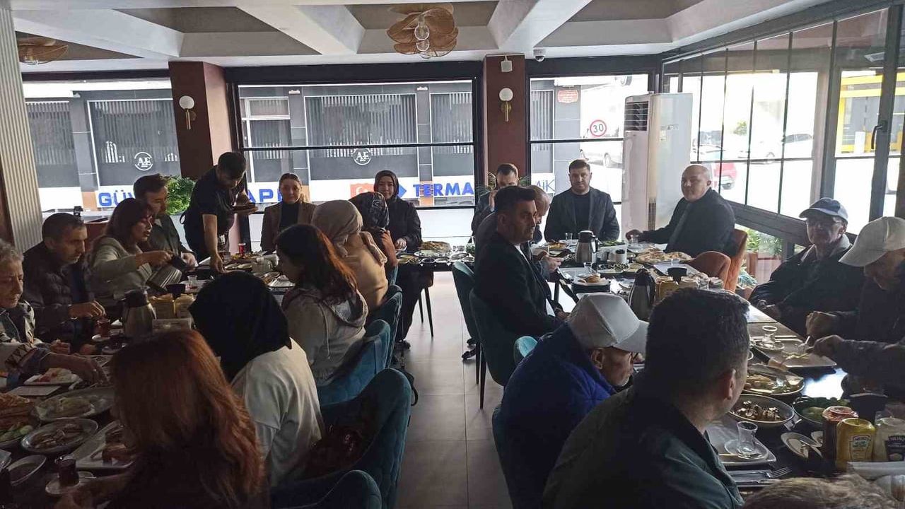 Havza'da bakım merkezindeki engelli bireylerle kahvaltıda buluşma