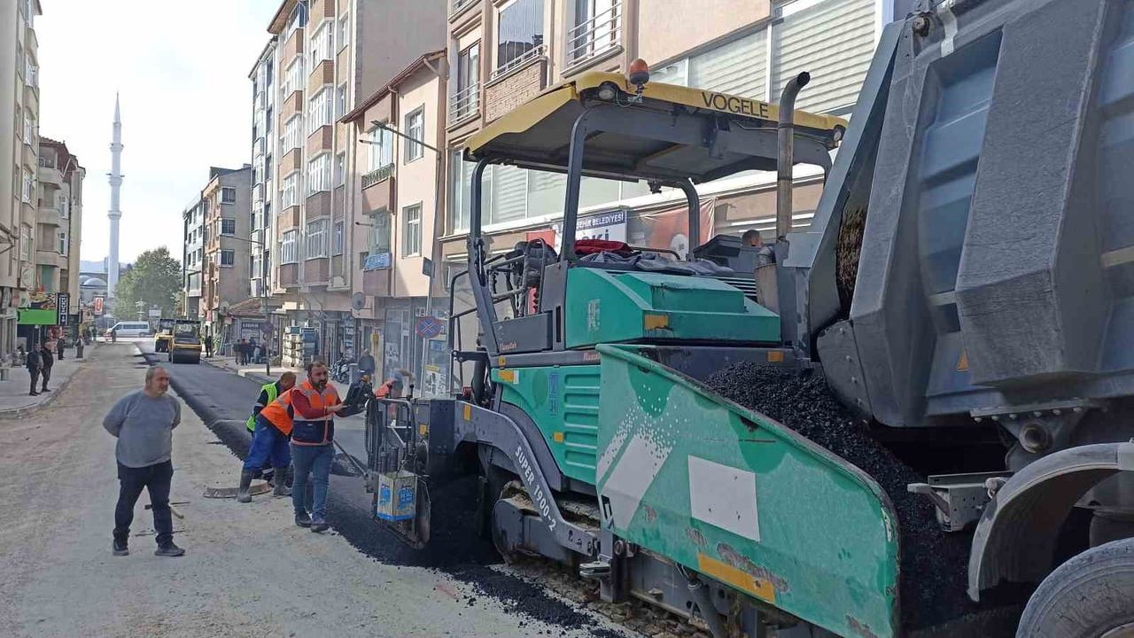 Havza'da cadde yenileme çalışmaları: şehit Mesut Kuru Caddesi baştan sona yenileniyor