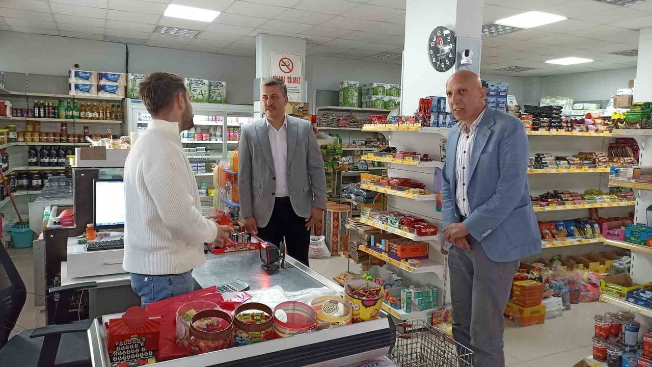 Havza'da sel sonrası esnafı ziyaret eden Serin: devlet her zaman yanında