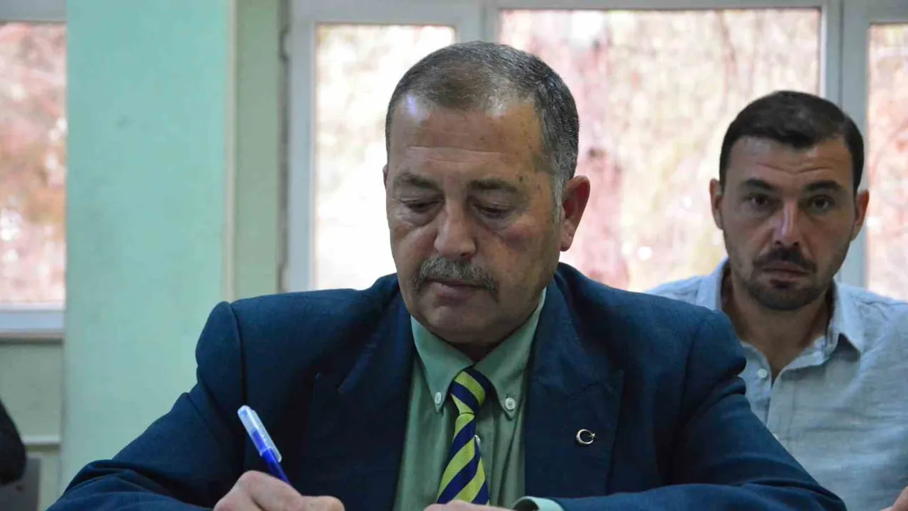 Hayalini 57'de gerçekleştirdi: oğluyla aynı kampüste öğrenci oldu