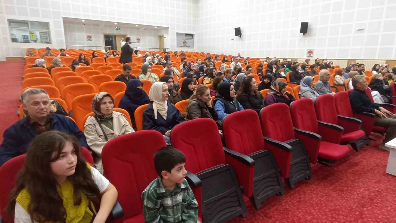Hayata bir de buradan bak: Oytun Erbaş Havza'da aileyi ve iletişimi anlattı