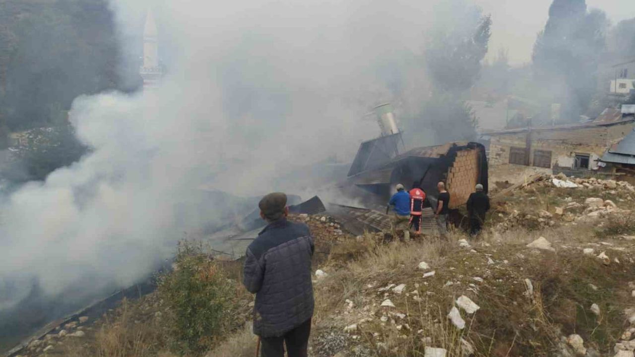 Heybetepe'de sabahın ilk saatlerinde yangın, komşuların müdahalesi hayat kurtardı