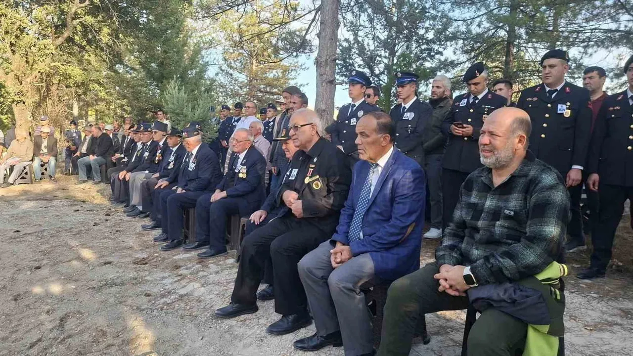 Hisarcık'ta gazilik mirasını taşıyan Mehmet Şener uğurlandı