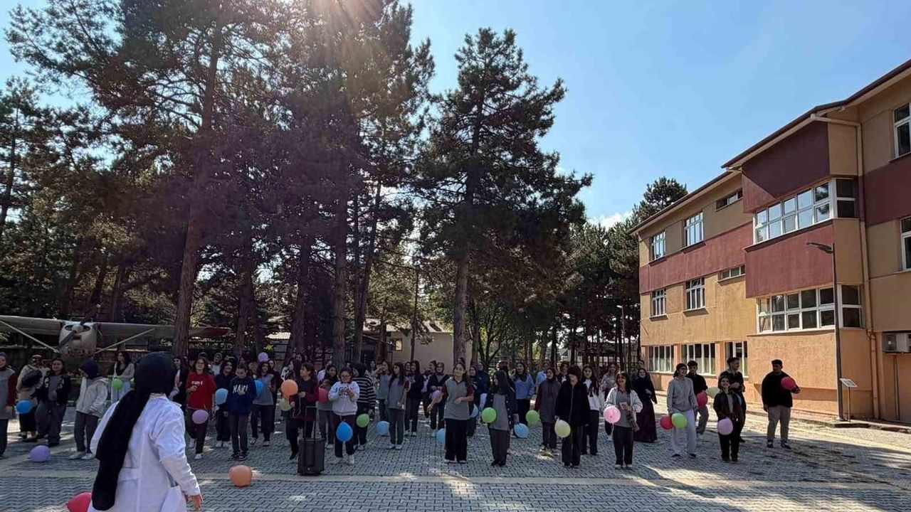 Hitit üniversitesinde kız çocuklarının hakları oyunlarla anlatıldı