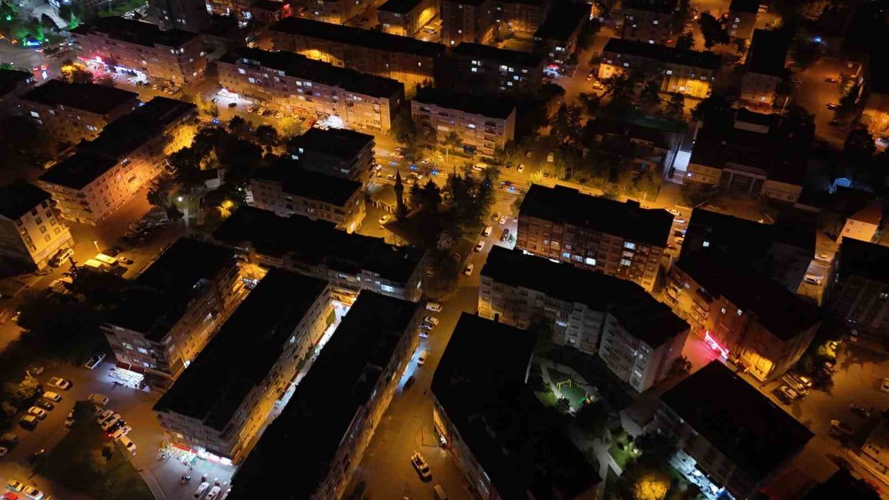 hunat mahallesi merkezinde park gibi bir dönüşüm vaat ediliyor