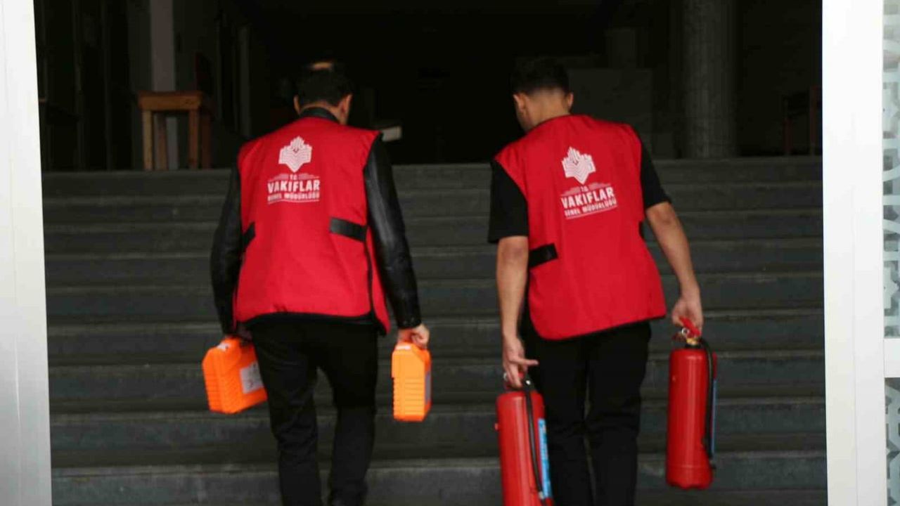 İbadethanelere güvenlik desteği: vakıflar yangın tüpü ve ilkyardım çantası sağladı
