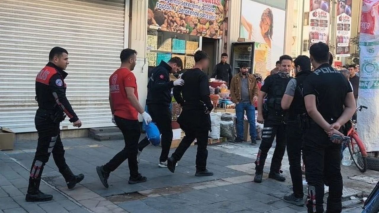 Iğdır'da mağaza kavgası: genç muşta ve kesici aletlerle yaralandı