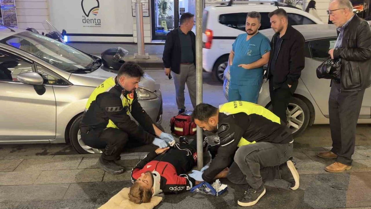 İki araç arasından geçerken çarpışan motosiklet sürücüsü yaralandı