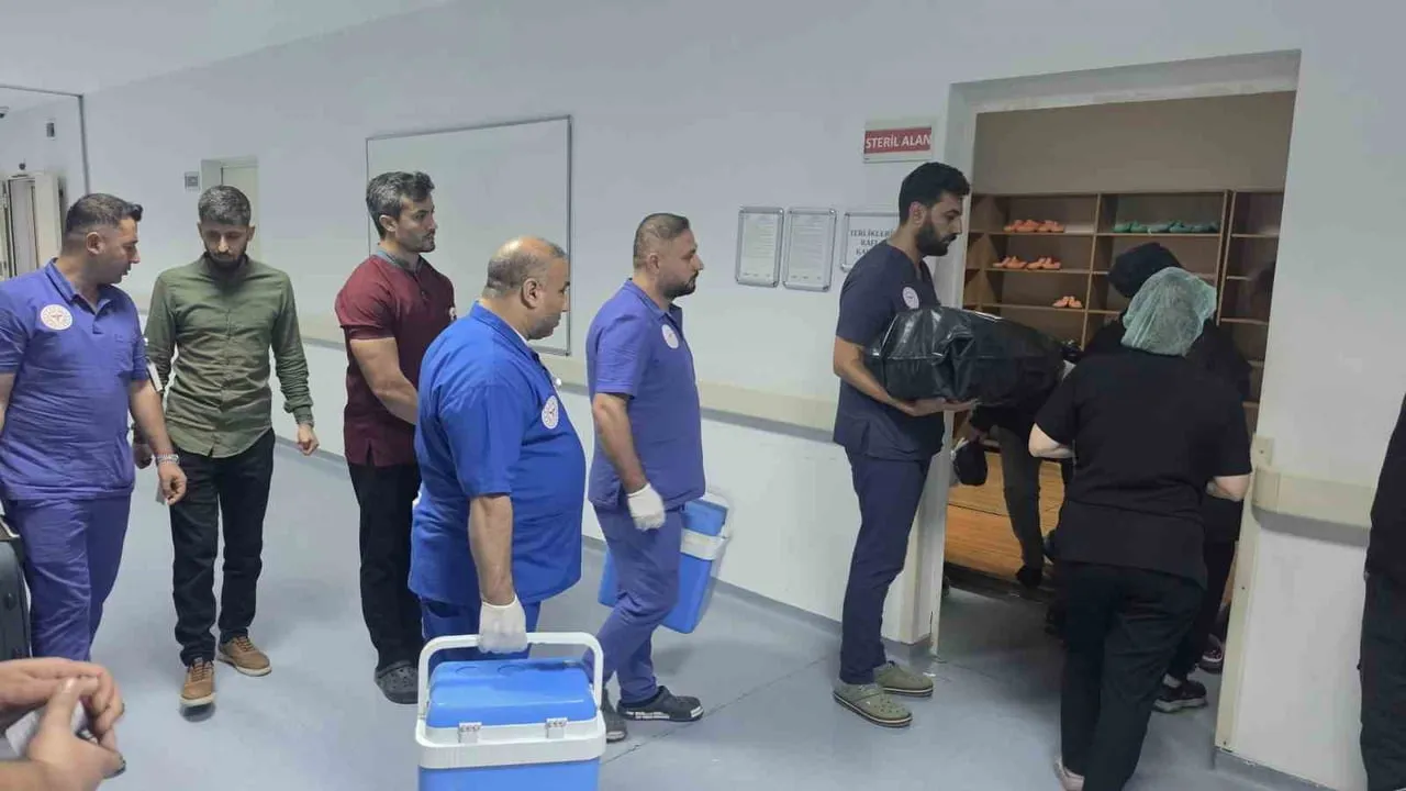 İki yaşındaki Emine'nin fedakâr ailesi üç hastaya umut oldu