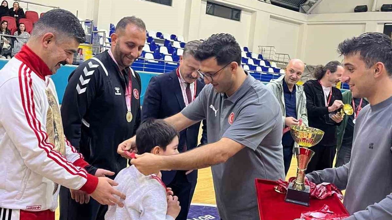 İl Emniyet Müdürlüğü 3X3 turnuvasında bölge finallerine adını yazdırdı