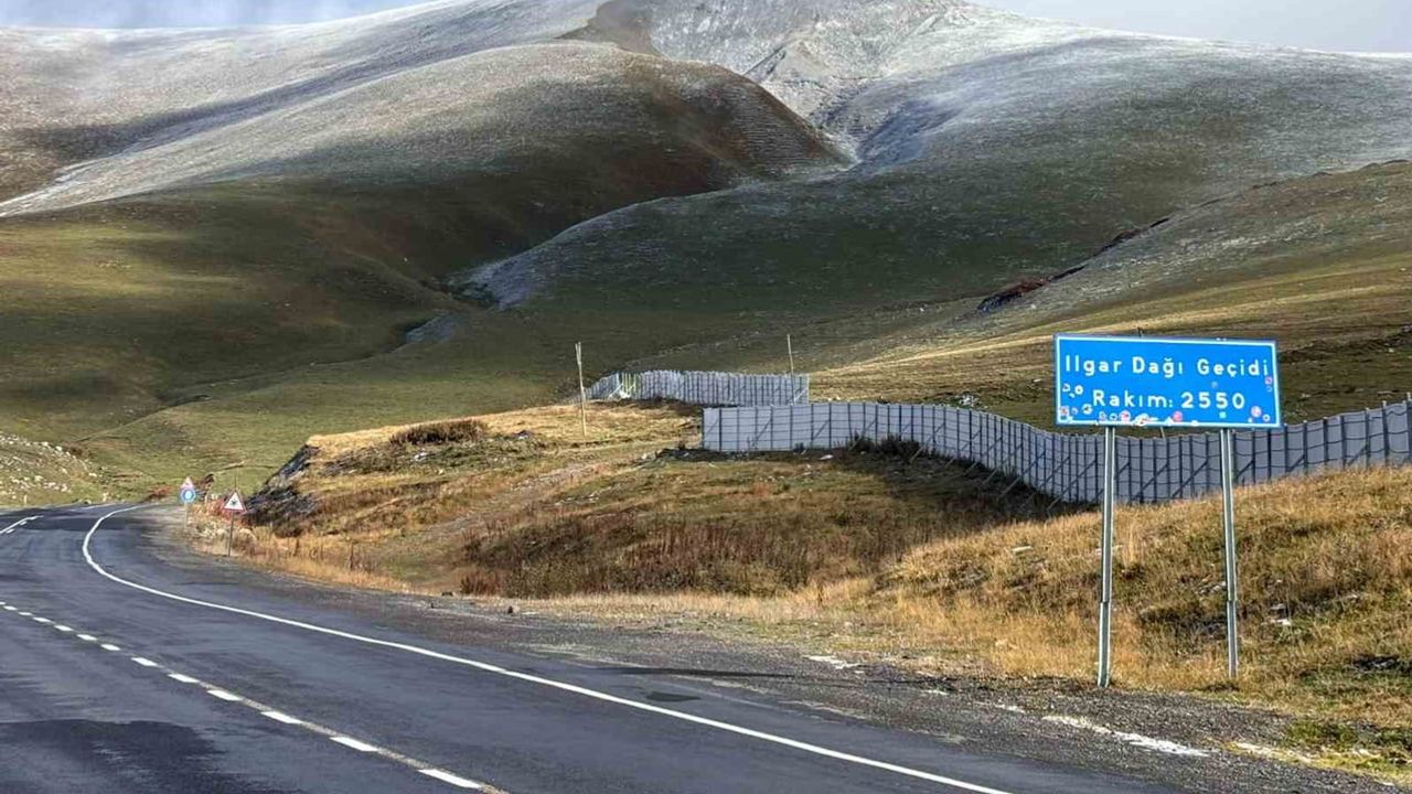 Ilgar Dağı'nda karla gelen ulaşım zorluğu