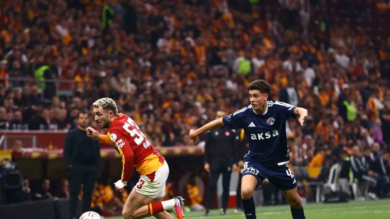 İlk yarıda Abdülkerim'in kafa golü Galatasaray'ı öne geçirdi
