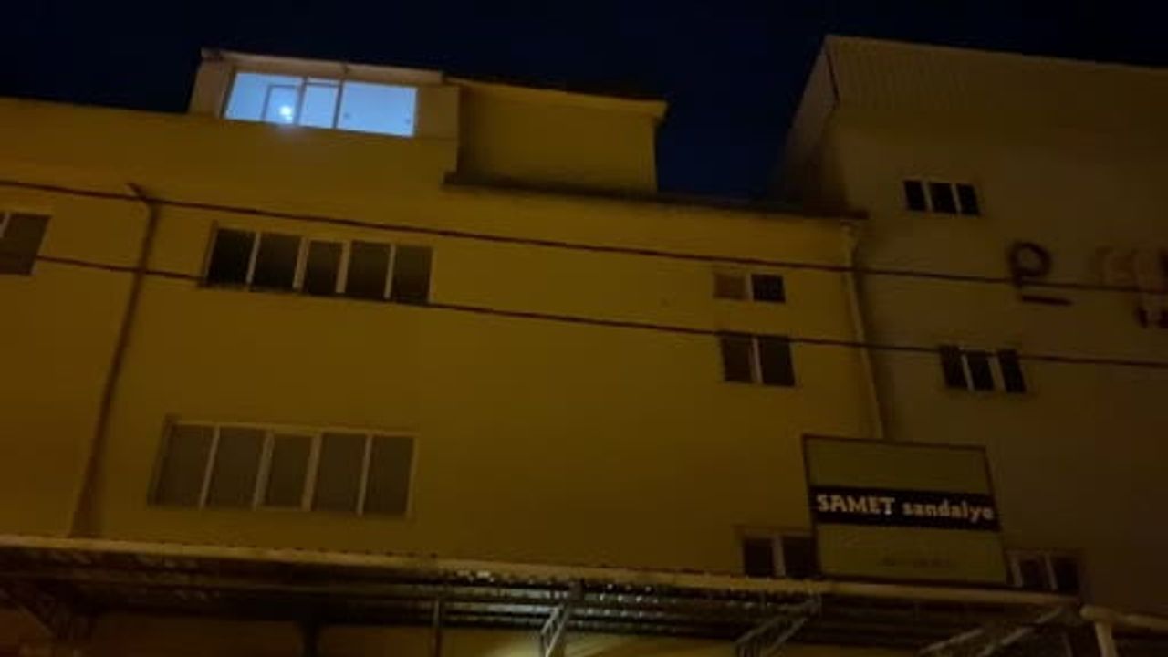 İmalathane asansör boşluğuna düşen işçi ağır yaralandı