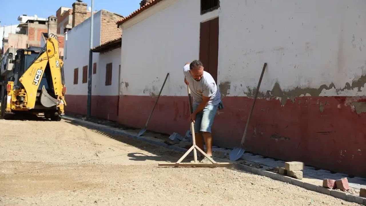 İncirliova'da yolları güçlendirme çalışmaları hızlandı