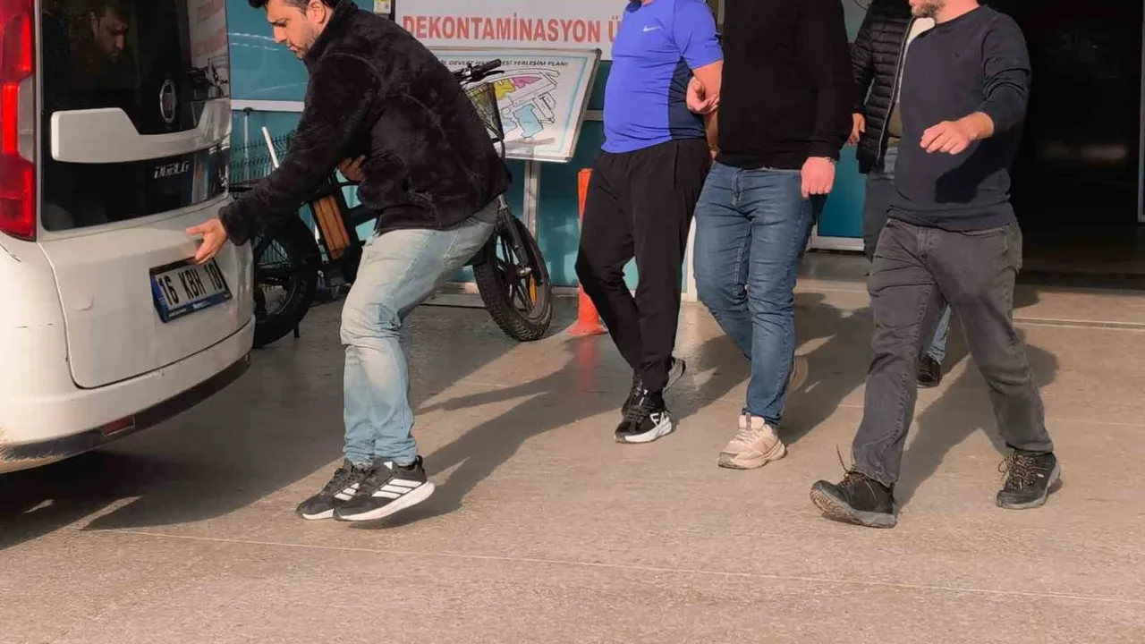 İnegöl'de bağ evinde yakalanan şüpheli 30 yıl hapis cezasıyla tutuklandı