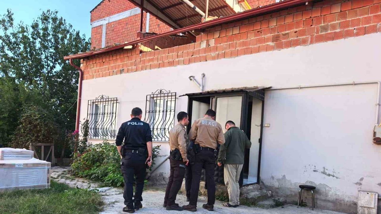 İnegöl'de evinde hareketsiz bulunan 63 yaşındaki adam hayatını kaybetti