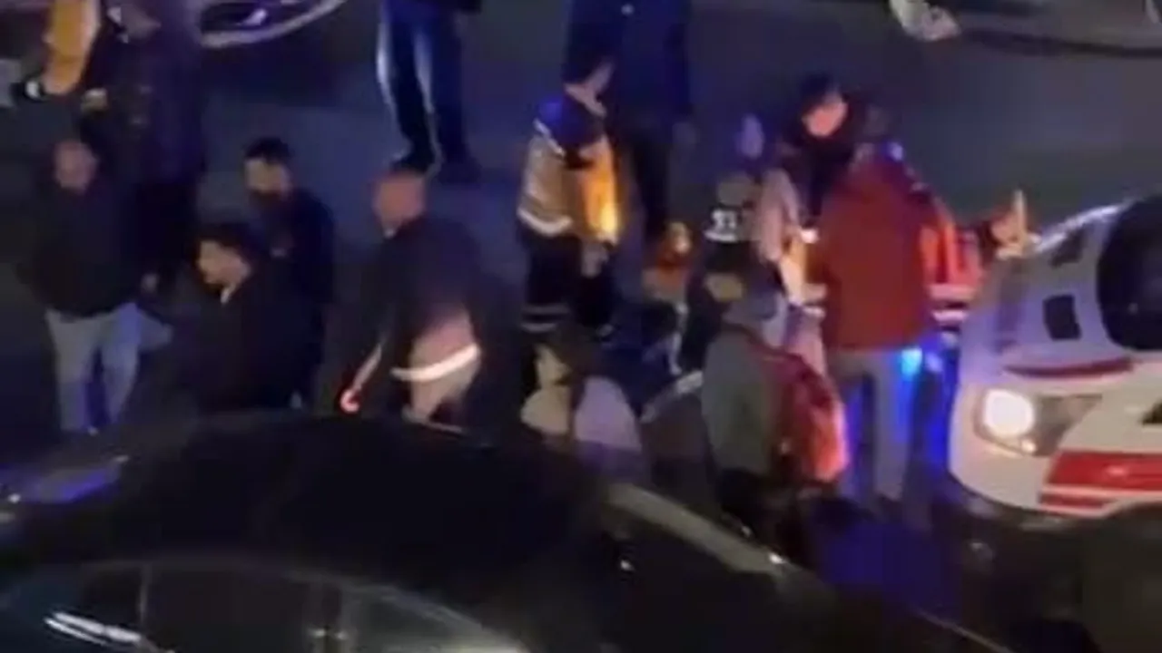 İnegöl'de sollama iddiası kazaya dönüştü: motosiklet iki araca çarptı, iki yaralı