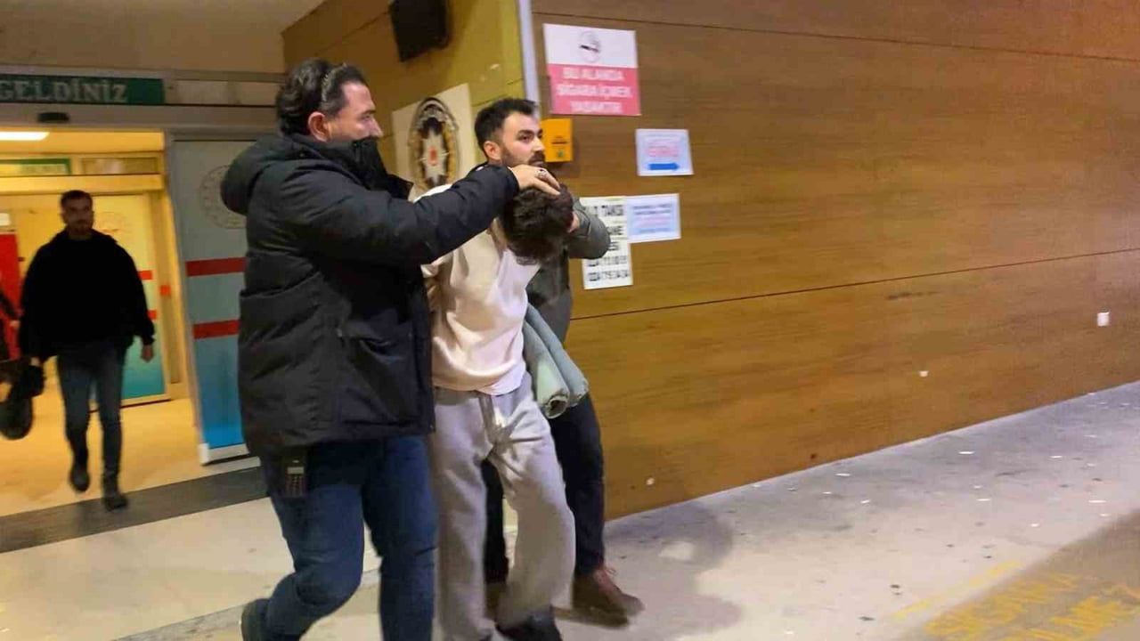 İnegöl'de tartışma kanlı bitti: genç hayatını kaybetti, iki kişi yaralandı