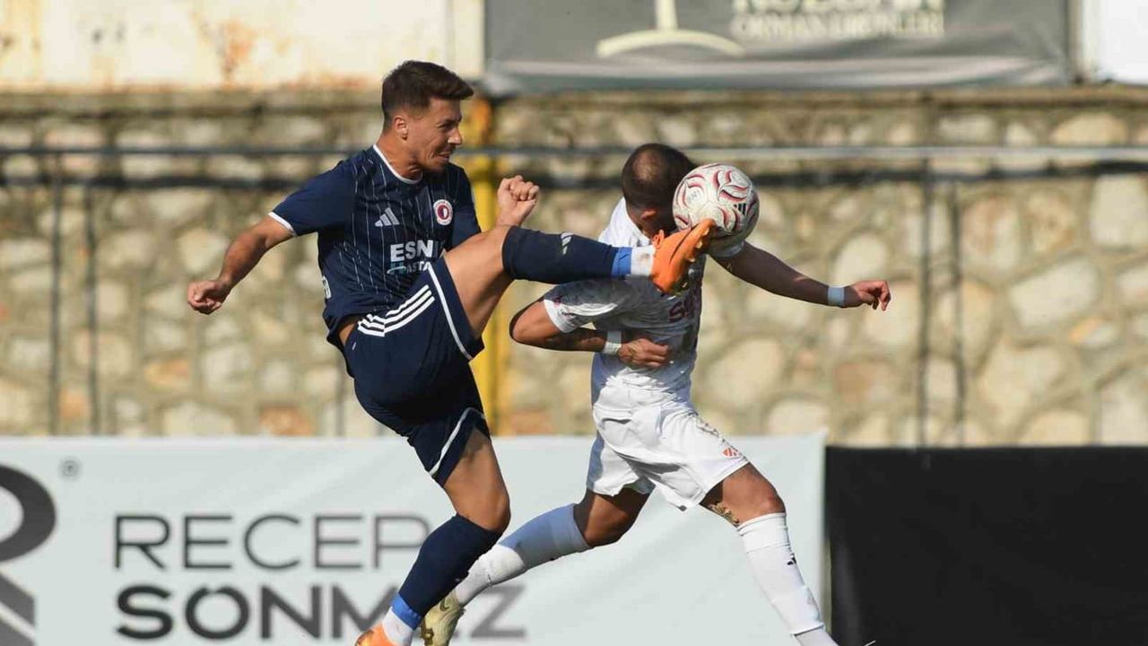 İnegölspor son düdükte Fethiyespor'u 2-1 yendi