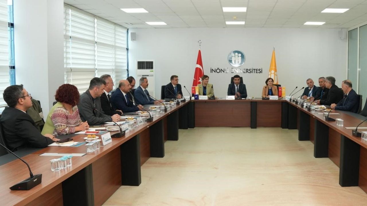 İnönü Üniversitesi'nde öğrenci odaklı hizmetler masaya yatırıldı