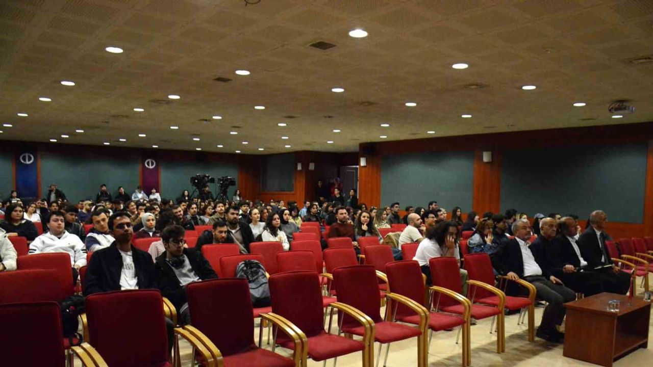 İŞKUR'la kampüste deneyim: Anadolu Üniversitesi'nde bin 189 öğrenci seçildi