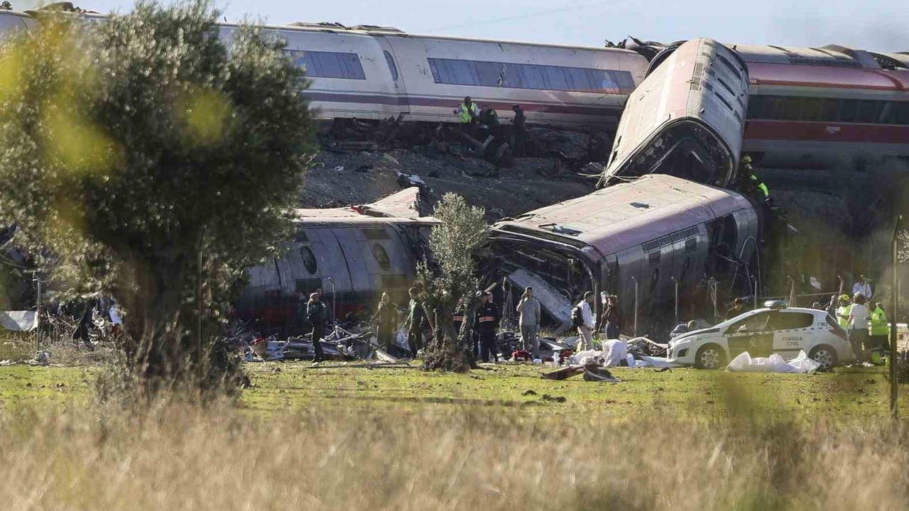 İspanya'daki tren kazasında can kaybı 30'a yükseldi