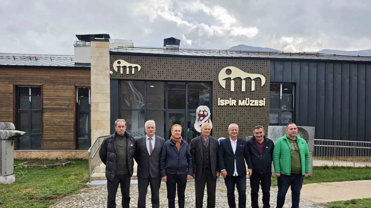 İspir'in kültür hazinesi cumhuriyet coşkusuyla açıldı