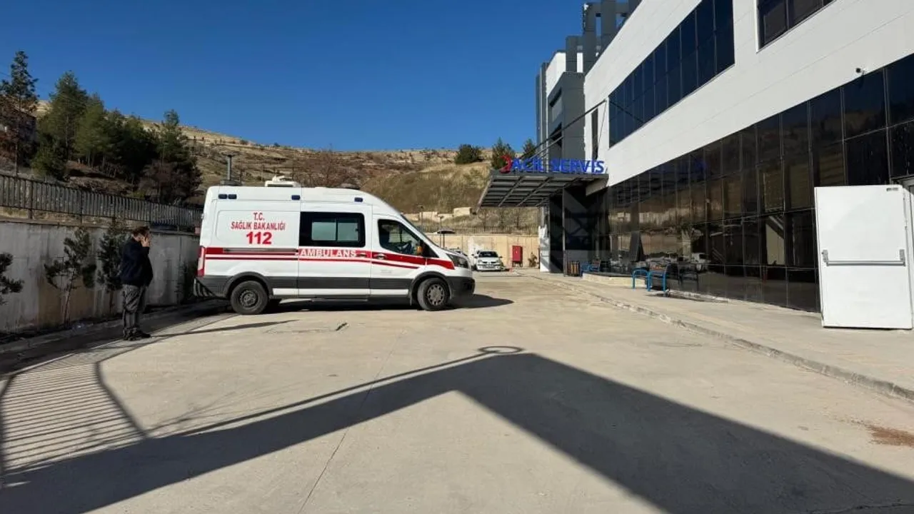 İşyeri alacağı tartışması silahlı kavgaya dönüştü: Çermik'te 1 yaralı
