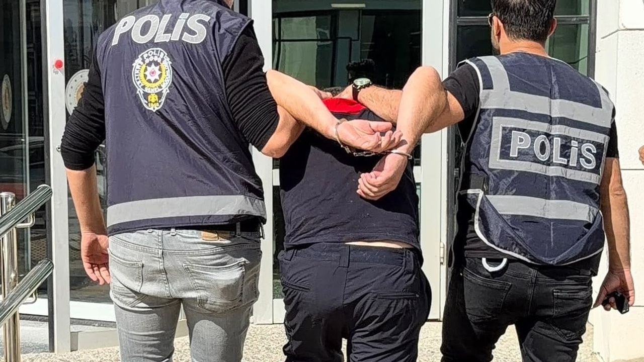 İtfaiye personelinin iddia edilen kundaklaması Seferihisar'da: kadın ağır yaralandı, köpek telef oldu